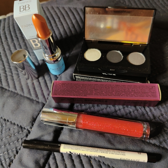 Farmasi make up combo - Picture 1 of 12